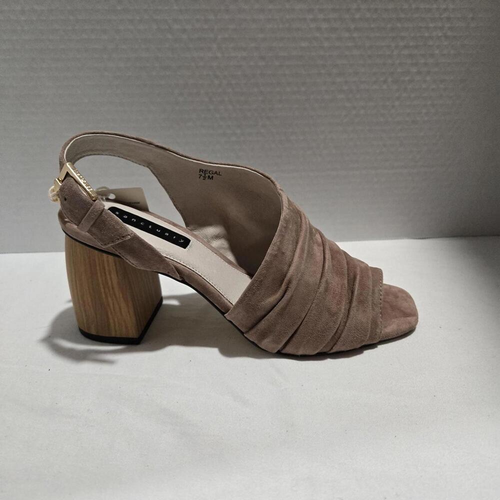 Desert Taupe Leather suede block heel sandals #blockheel #tanbrown